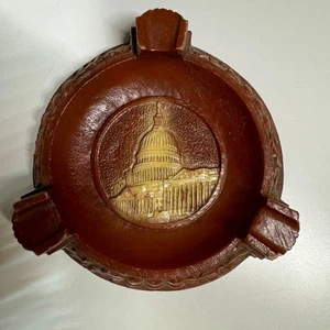 Cenicero de colección MCM U.S. Capitol Relief recuerdo base de fieltro Washington DC 1945-65 - Imagen 1 de 3