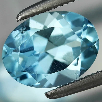1.55ct t.w 8x6mm Oval Natural Sky Blue Topaz Brazil Gemstone - Image 1 of 4