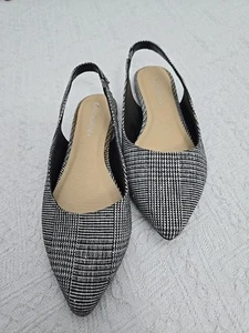 City classified Flat Women's Black/White Plaid Sandal Size 8.5 - Picture 1 of 11