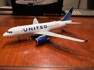 GEMINI 200 G2SUAL891 UNITED AIRLINES AIRBUS A319  N876UA W/ STAND