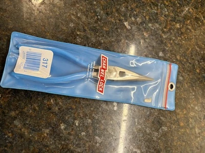 Alicates de nariz larga Channellock 317 de 8 pulgadas con cortador lateral Foto 1 de 4