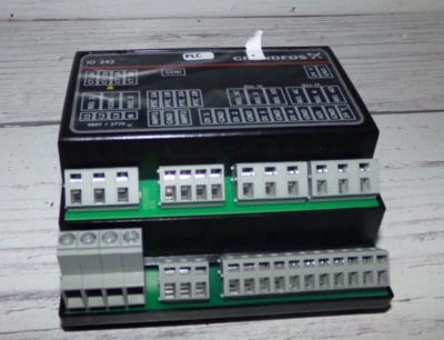 Módulo de entrada Grundfos IO 242 ARTÍCULO 99369842 Nuevo Foto 1 de 4