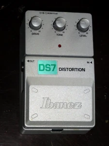 Ibanez Tone-Lok DS7 Distortion Vintage Guitar Effect Pedal - Picture 1 of 8