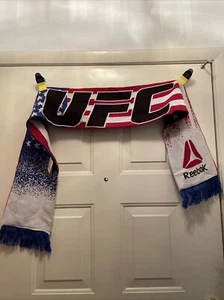 NEU Reebok UFC Logo USA Flagge Druck Schal 62" Acryl Unisex - Bild 1 von 10
