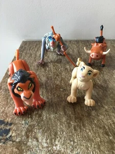 Juguetes Posables Disney El Rey León Simba, Cicatriz, Rafiki y Pumba  - Imagen 1 de 4