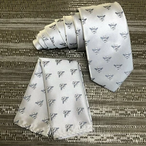 Bee Animal Print New Men's Microfiber Skinny Slim Neck Tie & Hankie Light Silver - Picture 1 of 1
