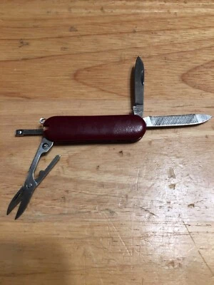 Vintage 1990’s Swiss Army Knife  Red 3 Blade Pocket Utility Knife w/Tweezers - Image 1 of 4