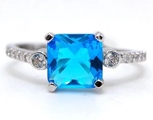 Anillo de plata de ley 925 con topacio azul y topacio blanco de 3 quilates talla 9 MK1-8 - Imagen 1 de 3