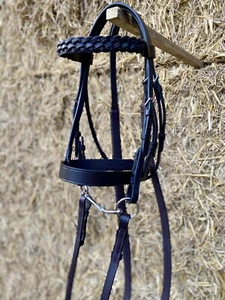 HUNTER BRIDLE WITH PLAITED BROWBAND HUNT MATCHING RUBBER REINS *FREE POSTAGE* - Picture 1 of 7