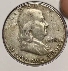 1952 Franklin Half Dollar. 90% Silver 1257 - Picture 1 of 2