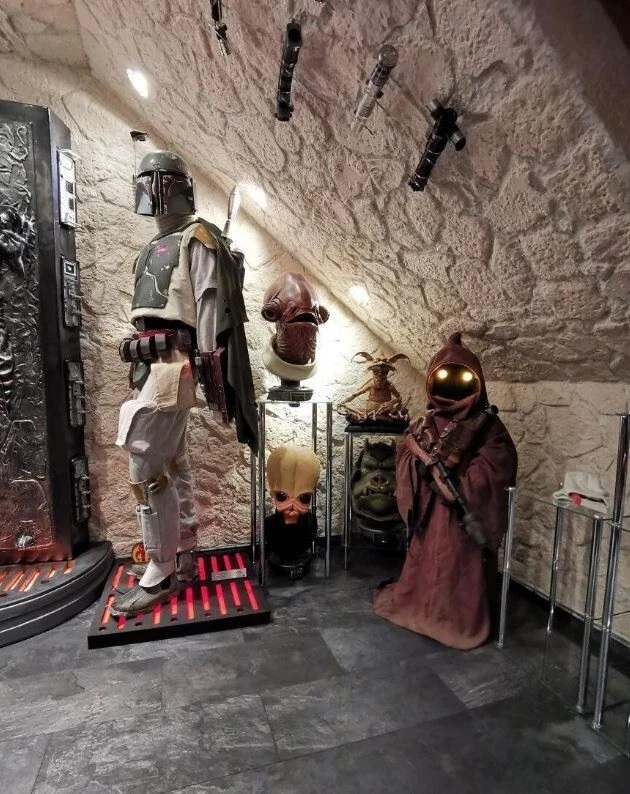 Disfraz de Jawa Star Wars - Ojos LED - Bandolera de cuero - Hecho a mano a medida Foto 1 de 4