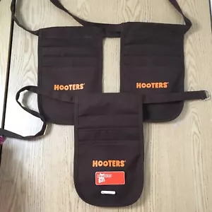Nuovo Autentico Hooters Ragazza Uniforme Marrone Portamonete Con Difetto A/E Nuova Targhetta Nome - Foto 1 di 4
