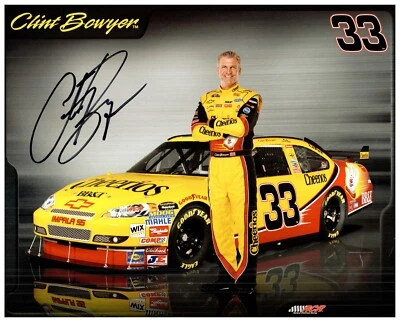 Tarjeta de héroe Nascar 2009 #33 autografiada por Clint Bowyer Cheerios 8 x 10 Foto 1 de 2
