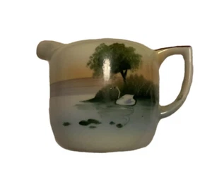 Antikes Noritake Japan kleines Milchkännchen handbemalt Schwanenszene pastellgelb - Bild 1 von 7