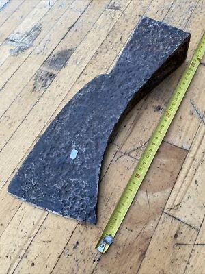 old tool, outil ancien, AXE, HACHE forgée XIXe (n° 142) - Photo 1/4