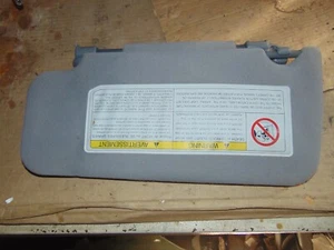 1997-2004 Nissan Pathfinder Sun Visor Passenger Right Dark Gray Sun visor - Bild 1 von 3