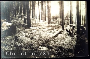 Christine Nr. 21 Postkarte altes Foto La Cueillette des Brimbelles - Bild 1 von 2