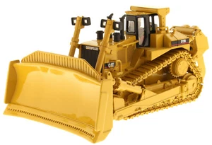 Diecast Masters 85025C Caterpillar CAT D11R TrackType Tractor Metal Tracks 1:50