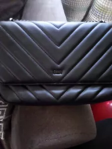 DKNY Black Veronica Large Quilted Shoulder/Crossbody Bag with Flap NWT - Picture 1 of 2