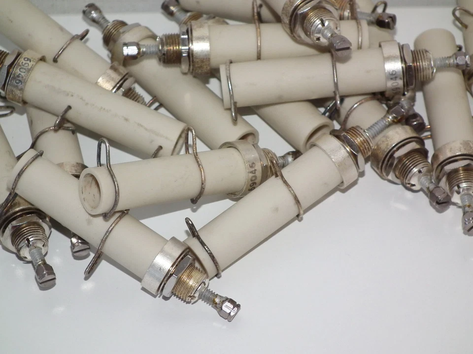 8 pcs Millen 69046 Ceramic Coil Form Short Waves HF RX TX adjustable - Image 1 of 4