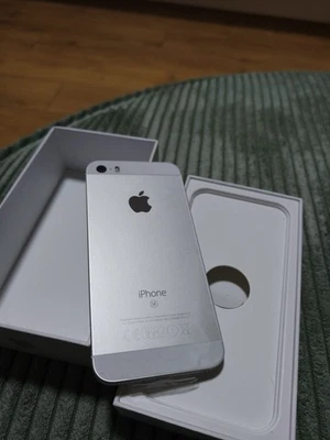 iPhone SE Silver - 128GG - 1. Gen. Neu - Bild 1 von 4