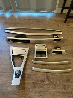 2011 - 2013 宝马 E92 328I 335I CIC GLACIER 银色内饰套装原始设备制造商 8049049 — 第 1/4 张图片