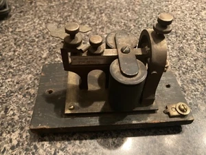 Western Electric telegraph morse sounder relay [3C] 140 ohms w/wood base vintage - Picture 1 of 4