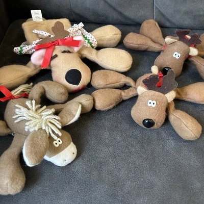 VTG Hallmark Rodney Reindeer & Friends Plush Dickens Rhonda Hand Puppet - Image 1 of 4