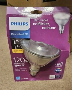 NEW Philips 120W PAR38 Dimmable 13w LED Light Bulb Bright White Flood Box Damage - Picture 1 of 1
