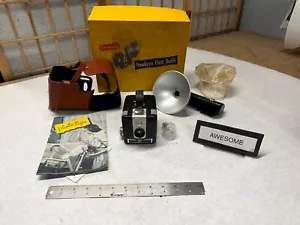 VINTAGE KODAK BROWNIE HAWKEYE FLASH OUTFIT CAMERA WITH BOX AS IS UNTESTED - Picture 1 of 10