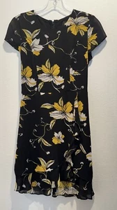 Kleid Bardot Größe 4 XS gelb schwarz Blumen hinten offen Rüschenbesatz romantisch sexy - Bild 1 von 10
