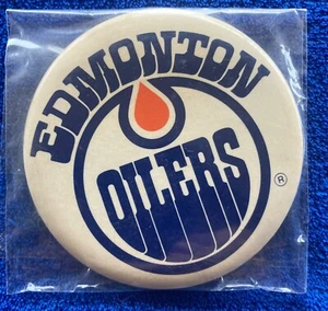 Edmonton Oilers Vintage Pinback / Button 3 & 1/8” - Picture 1 of 2