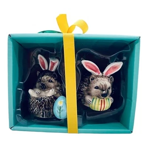 Erizos de Pascua Blue Sky Clayworks con orejas de conejo huevos agitador de sal y pimienta regalo - Imagen 1 de 23