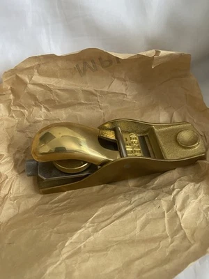 Discontinued 103 Bronze Lie Nielsen Block Plane. Boxed - Image 1 of 4
