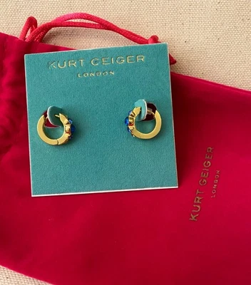 NUEVO CON ETIQUETAS KURT GEIGER LONDRES AZUL VERDE Cristal Huggie Aro Pendientes Foto 1 de 4