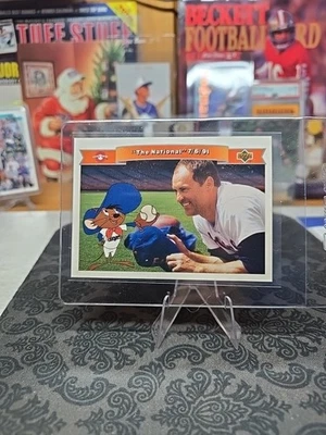 Нолан Райан, 7/6/91 Upper Deck Looney Tunes мяч комиксов 1991 - Изображение 1 из 2