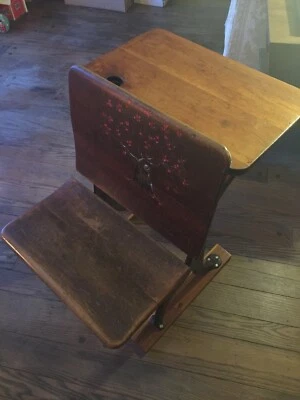 ANTIQUE HAND COUNTRY WOOD CAST IRON SCHOOL DESK HAND PAINTED ART - Изображение 1 из 4