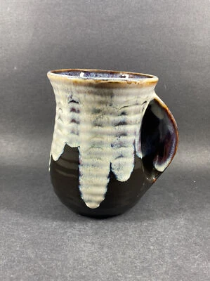 Tag Neher Cerámica Estilo Calentador para Mano Derecha Azul Púrpura Blanco Goteo Esmalte Taza Foto 1 de 4