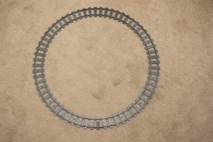 LEGO City Curved Train Track 16 Pieces Full Circle 60051 60052 60197 - Picture 1 of 2