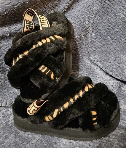 New UGG Disco Cross Slide Tiger Print Size 7 Women's 1127072 Black Stripe