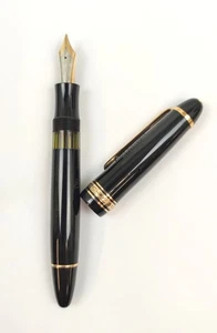 Meisterstück MONTBLANC MASTERPIECE Füllfederhalter 146 585 Gold Feder Stuttgart - Bild 1 von 16