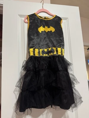 Vestido Disfraz Batman Niñas Talla Mediana Negro y Amarillo Foto 1 de 4