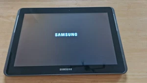 Samsung Galaxy Tab 2 Tablet 10.1 16GB - Great Condition with Charger WIFI bundle - Picture 1 of 4