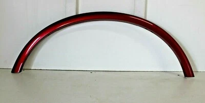 Оригинальный молдинг для заднего колеса Buick Enclave 2008-2016 годов выпуска под правую руку хрустальный бордовый  - Изображение 1 из 4