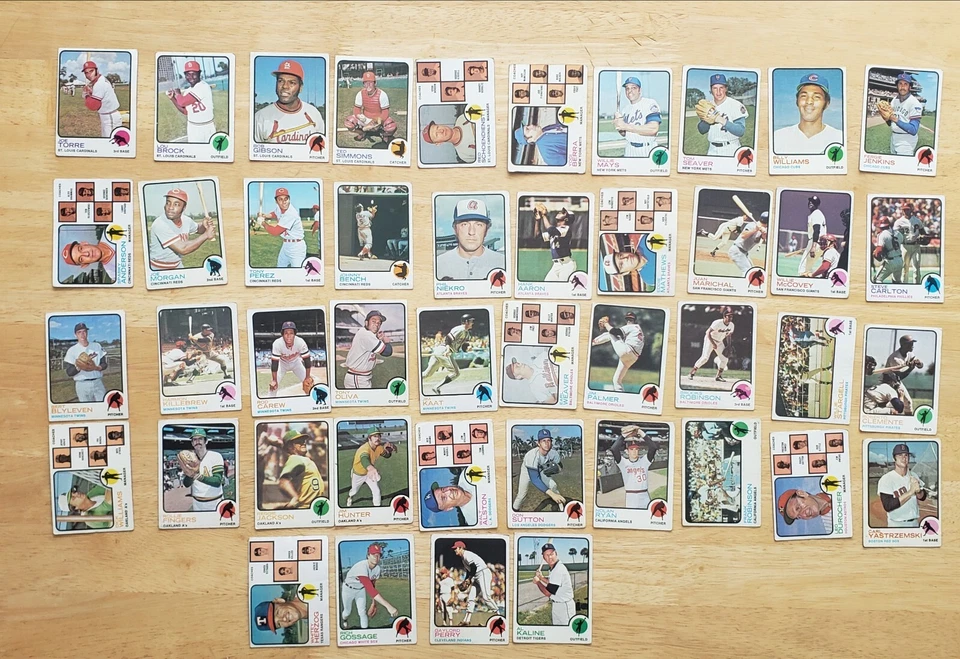 Lote De Colección De 607 Tarjetas De Béisbol MLB Topps ORIGINALES 1973 con 44 HALL OF FAMERS Foto 1 de 4