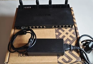 MikroTik RB4011IGS+5HACQ2HND-IN RB4011IGS+5HACQ2HND-IN - Afbeelding 1 van 4