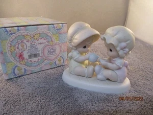 Precious Moments COLLECTION BABY ~ 1996 DIO AMA UN DONATORE ALLEGRO 272477 - Foto 1 di 2