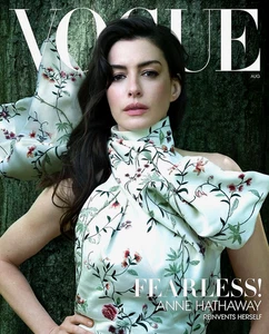 VOGUE Magazine August 2025 ANN HATHAWAY Cover - Imagen 1 de 1