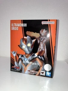 S.H.Figuarts Ultrawoman Grigio Ultraman R/B Bandai Action Figure From Japan - Picture 1 of 3