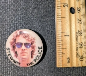 VERY RARE THE POLICE STEWART ROUND BUTTON PIN COLLECTIBLE VINTAGE ANTIQUE RETRO - Picture 1 of 2